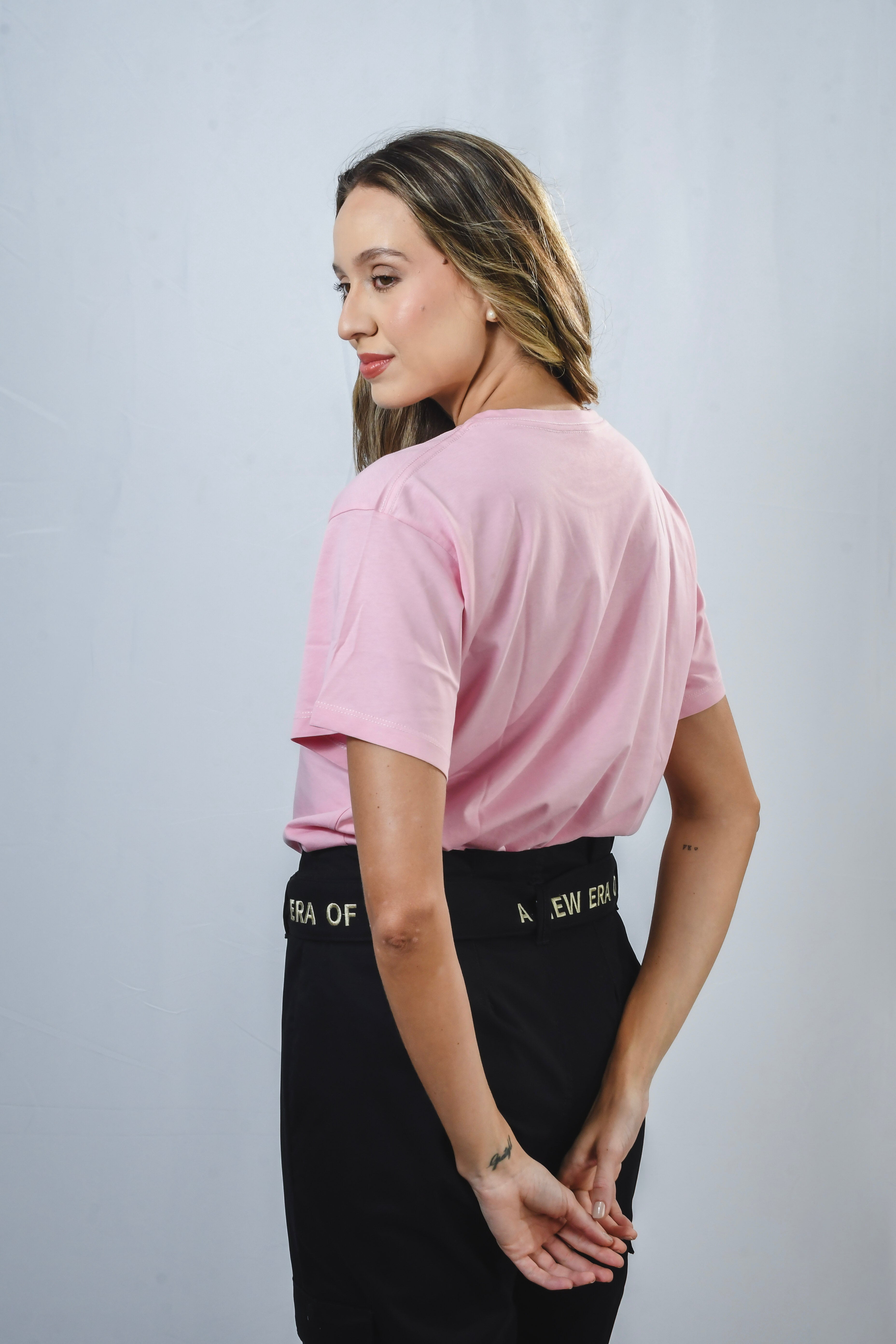 Bloom Tee - Café del amor propio