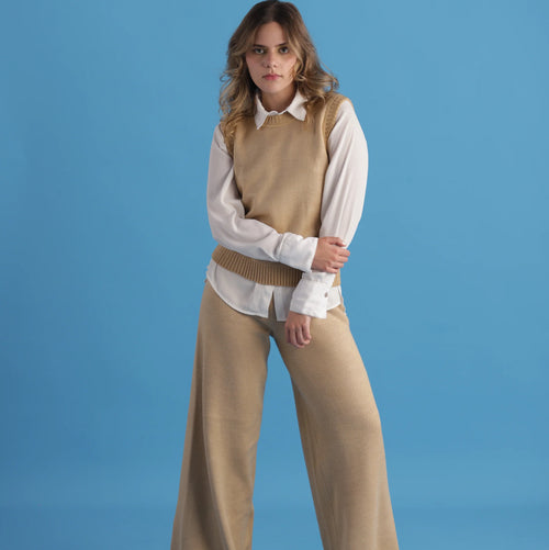 Set Not So Basic (Vest + Pants)