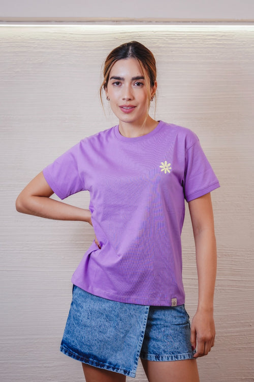 Cada camiseta Bloom Daisy