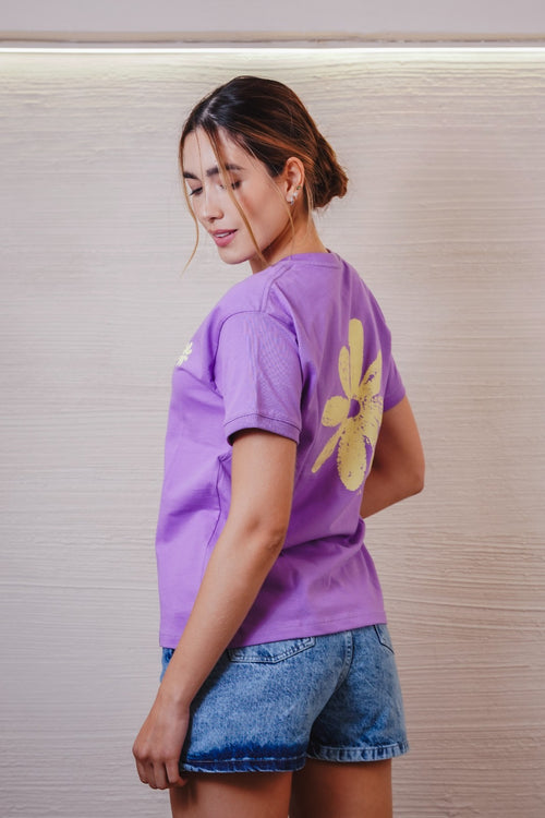 Cada camiseta Bloom Daisy